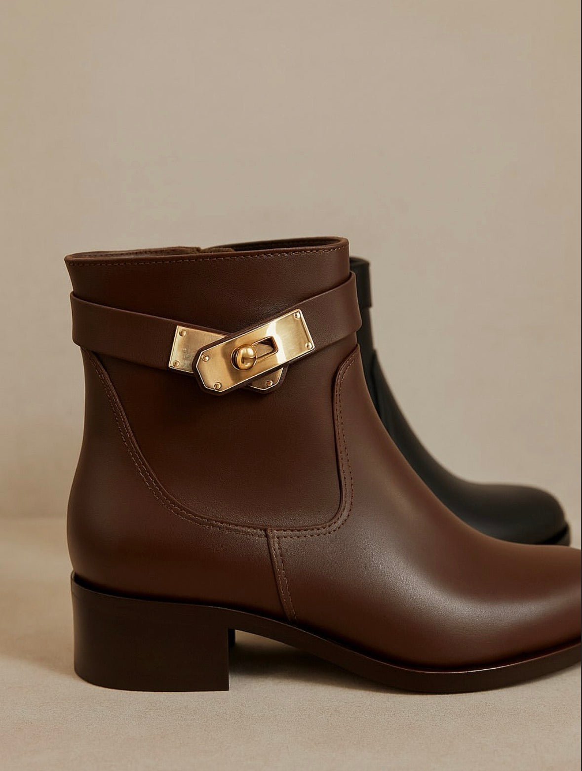 Kadın Klasik Gold Toka Detaylı Hakiki Deri Bot